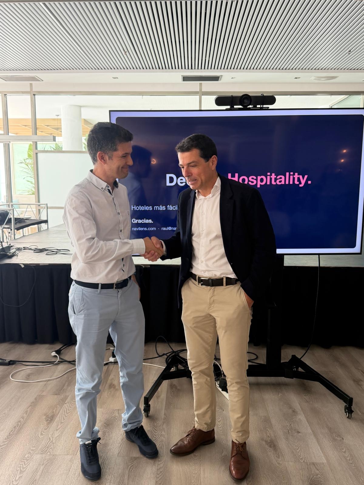 El Hotel AR Diamante Beach, primer establecimiento con tecnología NaviLens que mejora la autonomía de personas con discapacidad visual