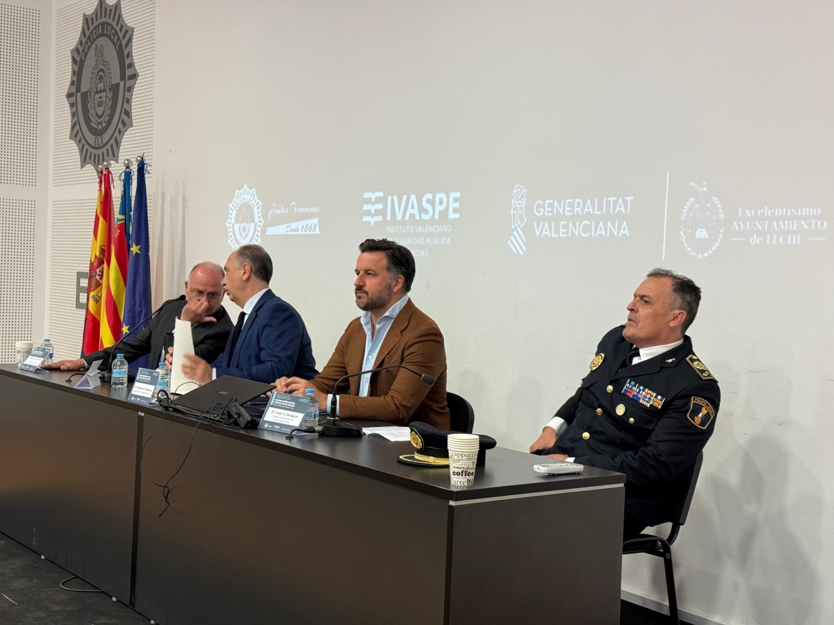Elche ubicará en el colegio Carlos III el centro de formación de la Policía Local