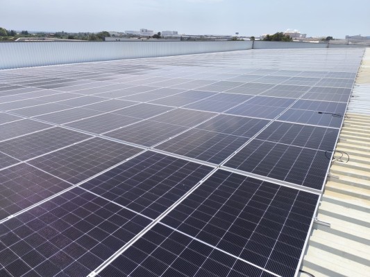 Equipe Cerámicas impulsa su transición energética con una nueva ampliación de fotovoltaica en Figueroles