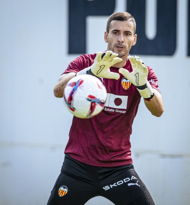 Jaume Doménech vuelve a ponerse los guantes, aunque todavía al margen, tras su lesión
