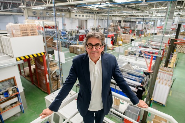 Miarco, la empresa valenciana que compite con multinacionales de las cintas adhesivas en 35 países