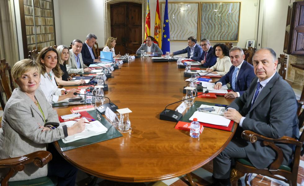 El duro examen semestral de los consellers de Pérez Llorca
