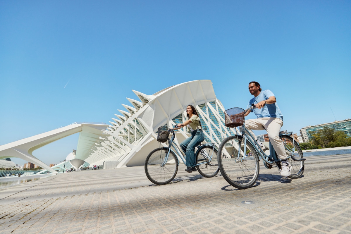 De Valenbisi a Xufabike: qué esconde la discusión sobre las bicis y los turistas