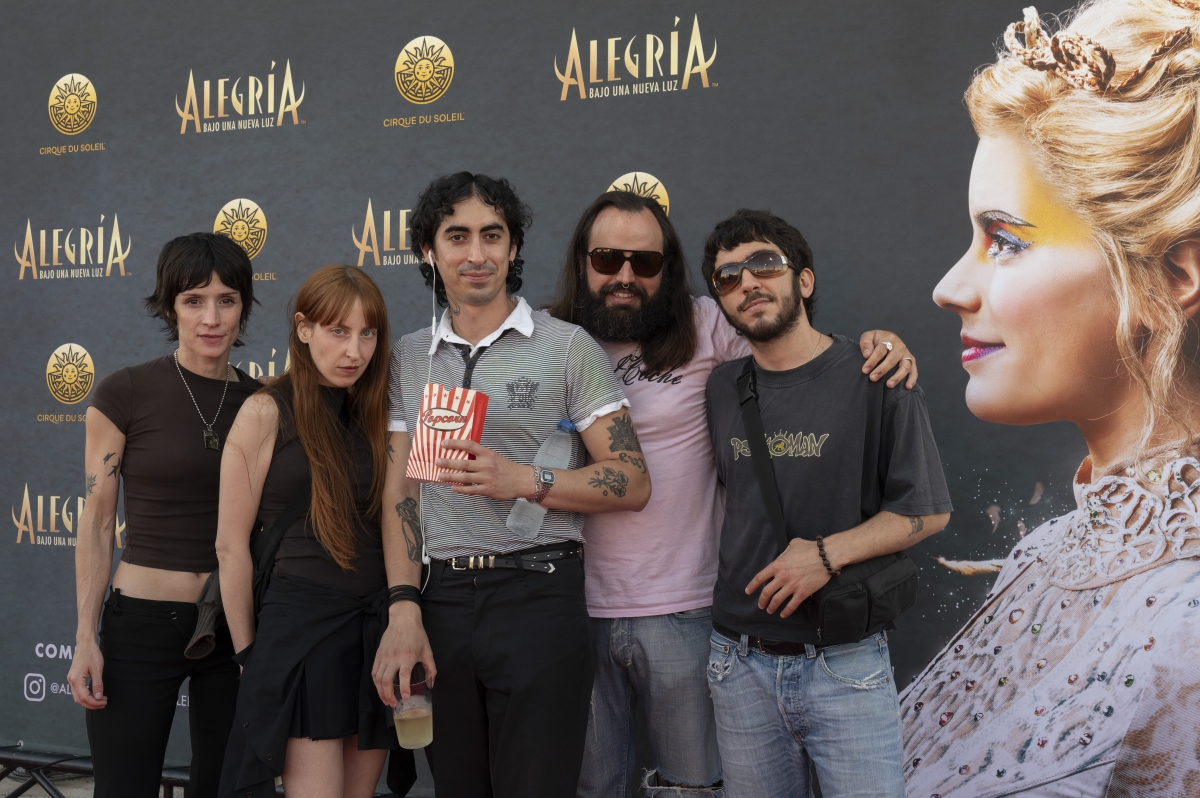 Los integrantes de La Plata en el estreno de Alegría - Foto: VICENTE A. JIMENEZ Los integrantes de La Plata en el estreno de Alegría