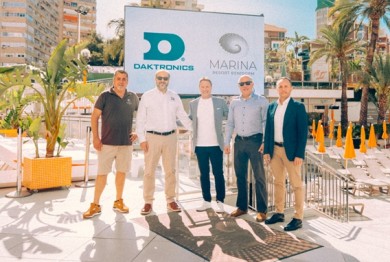 Marina Resort Benidorm incorpora la tecnología del Bernabéu y firma la primera instalación hotelera de Daktronics en España