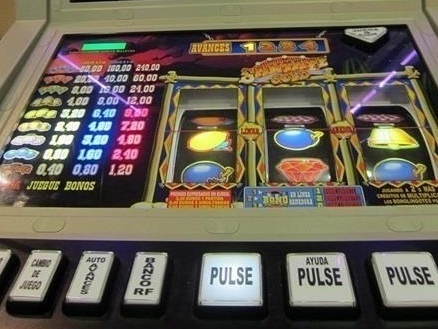 El Consell no concederán nuevas autorizaciones de explotación de máquinas recreativas en locales de hostelería
