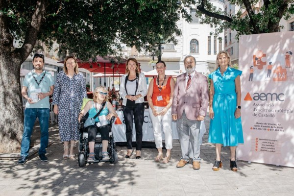 Castelló traslada su apoyo a las personas con esclerosis múltiple con motivo de su Día Mundial