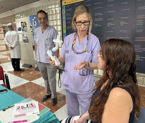 Especialistas del Hospital Doctor Balmis alertan: la mitad de los jóvenes ha probado el 'vapeo'