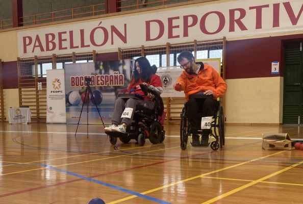 Mª Teresa Alemany y Carlos Pérez, representantes locales en el campeonato nacional de boccia que se disputará en junio en Castellón
