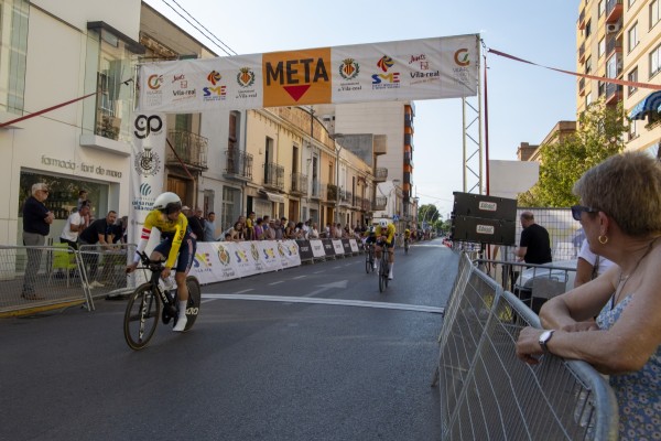 El equipo GRC Jan Van Arckel, ganador de la contrarreloj por equipos del Gran Premi Vila-real de Ciclismo