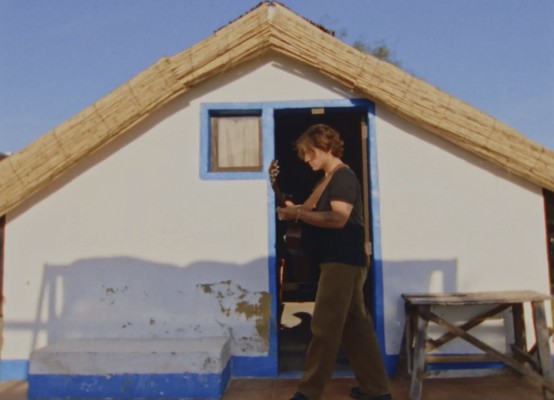 El valenciano Juan Belda desvela 'La otra cara del color azul' en su primer disco