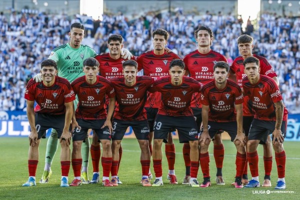 Cedidos Levante UD: Cabello desciende con el Mirandés
