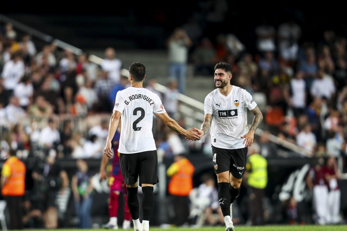 Reforzar el lateral derecho, la mayor urgencia del Valencia CF