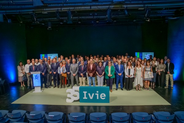 La celebración de los 35 años del Ivie, en imágenes
