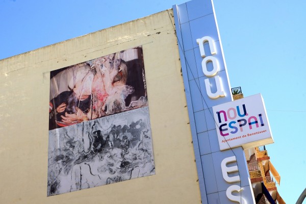 El Nou Espai de Benetússer acoge 'Transferencias', la obra que rescata las fotografías perdidas en la Dana