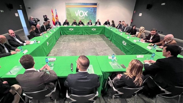 Los tres exconsellers de Vox se ausentan de la comisión política del partido en Valencia