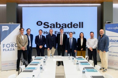 El pulso de la IA en los servicios profesionales: ¿herramienta de trabajo o amenaza para el talento humano?