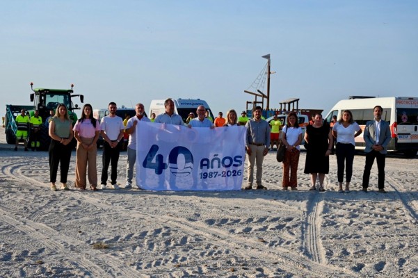 70 trabajadores se encargarán del mantenimiento, limpieza y socorrismo en las playas de El Campello