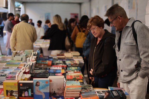 La Plaça del Llibre arriba a Catarroja per reivindicar la lectura com a eina de reconstrucció i cohesió social