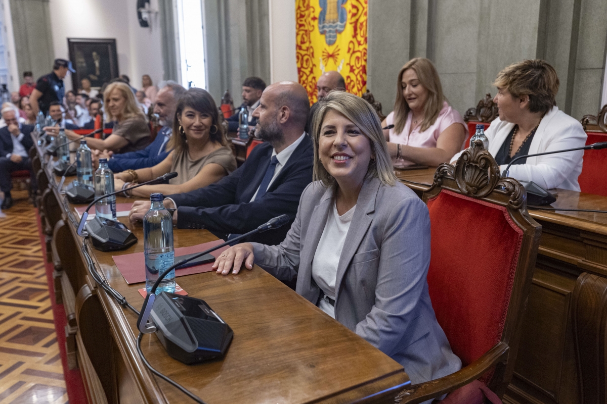 La moción de censura contra Arroyo decae tras el no del PP, Vox y Del Álamo y tres horas de tensión y opereta