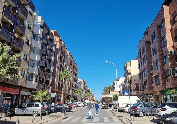 Riba-roja inyecta un 25% más de ayudas económicas directas al comercio local  y sitúa la partida en 550.000 euros 