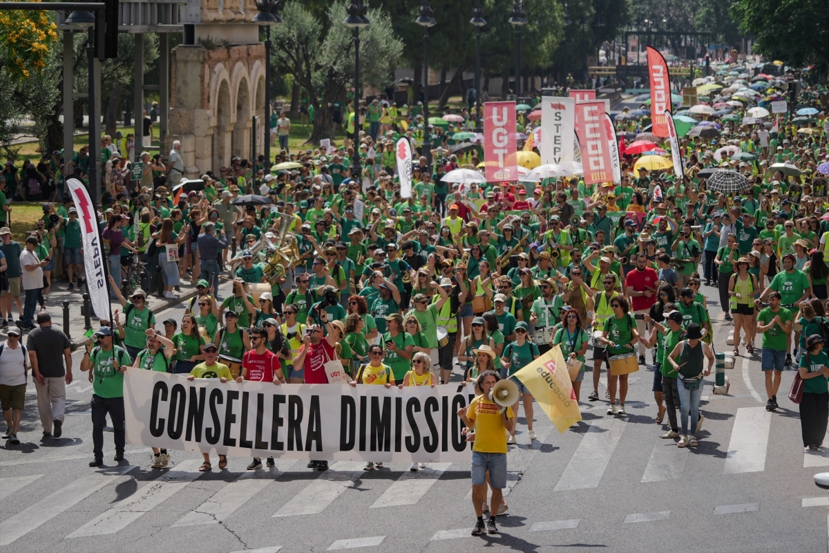 Educación y sindicatos, en un limbo negociador mientras las protestas docentes aguantan el pulso