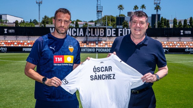 Óscar Sánchez renueva como entrenador del VCF Mestalla