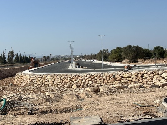 Torrevieja incrementa en 486.000 euros el contrato de limpieza de La Hoya mientras el PSOE denuncia incumplimientos de la adjudicataria