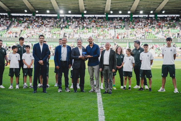 El Racing recibe la certificación de AENOR y LALIGA que acredita la excelencia formativa de las canteras del fútbol profesional