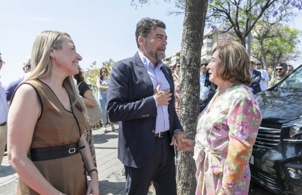Alicante perfila las condiciones de seguridad de les Fogueres con más de 5.000 servicios