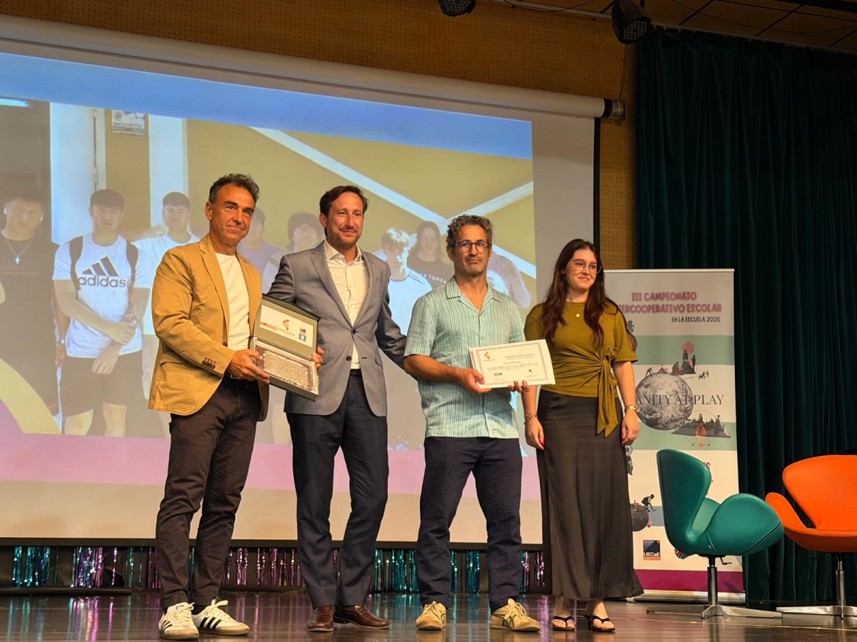 El colegio San Agustín de Fuente Álamo logra el premio Emprendemos por su proyecto 'Jóvenes Express'