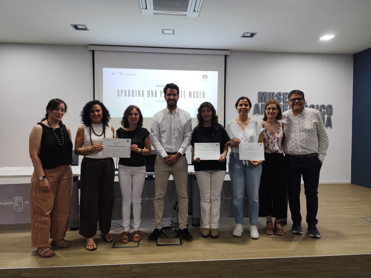 Diplomas de Apadrina una pieza de museo