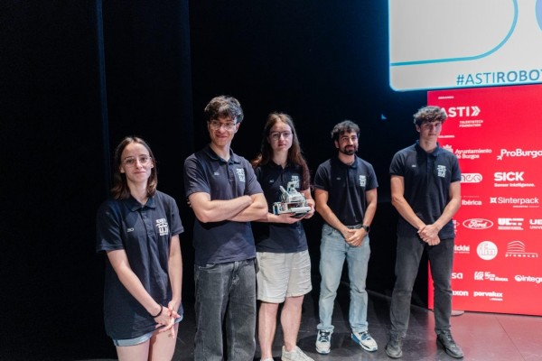 UJI Robotics logra dos primeros premios en la competición de robótica educativa referente en España