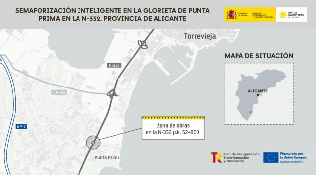 La glorieta de Punta Prima estrena un sistema pionero de semáforos inteligentes con IA para mejorar el tráfico en la N-332