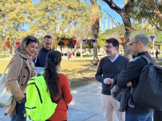San Vicente pacta con la Generalitat mejoras fotovoltaicas y de confort térmico en los colegios