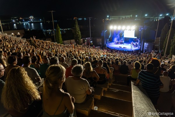 Atuaire Chiringuito duplica el canon mínimo y se perfila como adjudicataria de las barras de los festivales de Cartagena para este verano