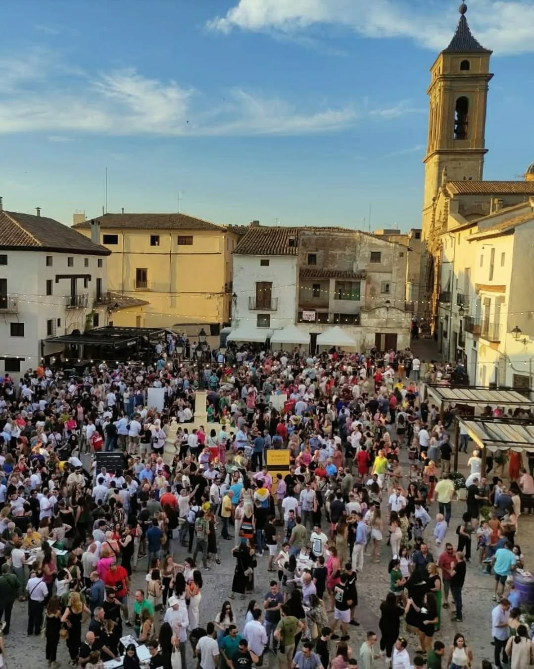 Requena es Cava: Sábado 13J brinda con burbujas por Requena Ciudad Española del Vino