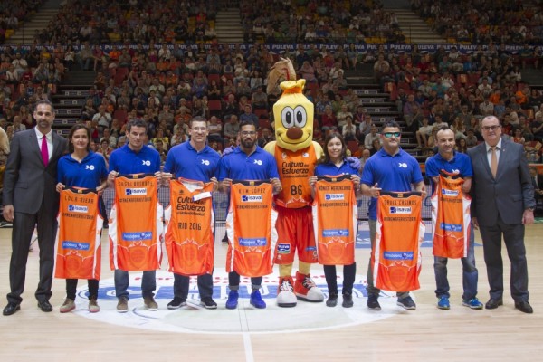 La Fonteta impulsa a los atletas del proyecto FER hacia Rio 2016

