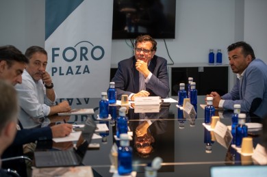 El desayuno de Foro Plaza 'La movilidad en el centro del cambio de  modelo productivo', en imágenes