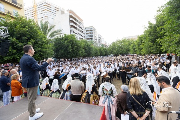 Les Fogueres de Sant Joan estrenan 'L’inici de la Festa. Cant al foc' como himno previo al pregón