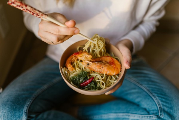 El momento de la comida puede influir en la salud general, según expertos