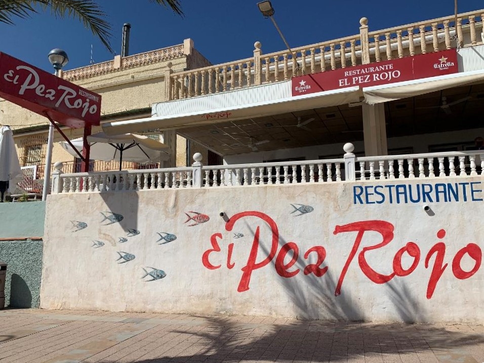 El restaurante 'Bocana' de Cabo de Palos crece con la adquisición del histórico 'El Pez Rojo', que cierra por jubilación