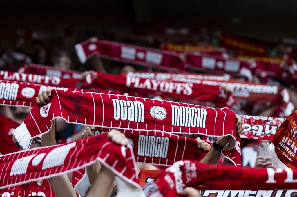 El UCAM CB, con las dudas de Sant-Roos y DeJulius, recibe al Barça con las semifinales en juego