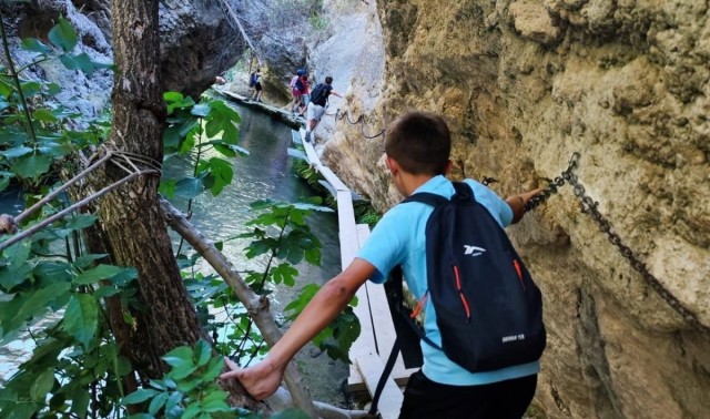 Ofertan 200 plazas para escolares murcianos en los campamentos de verano de Los Urrutías y Los Alcázares