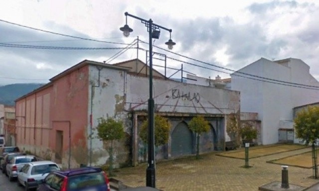 ¿Qué pasa con el antiguo cine de Batoi en Alcoy?: dos años para su demolición y silencio a la propuesta de centro de día