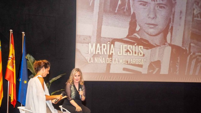 María Jesús (y su acordeón) recibe el homenaje de Benidorm con el estreno de un documental sobre su vida