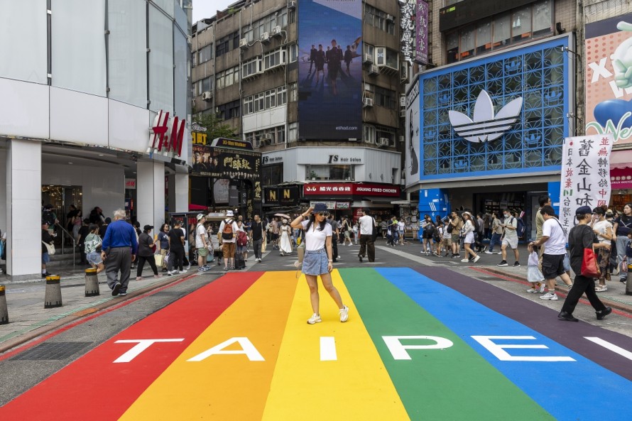 Taipéi, una ciudad suspendida entre templos y neones