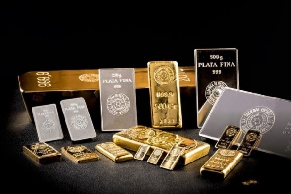 El oro y la plata caen con fuerza por el empleo de EEUU y el temor a una subida de tipos