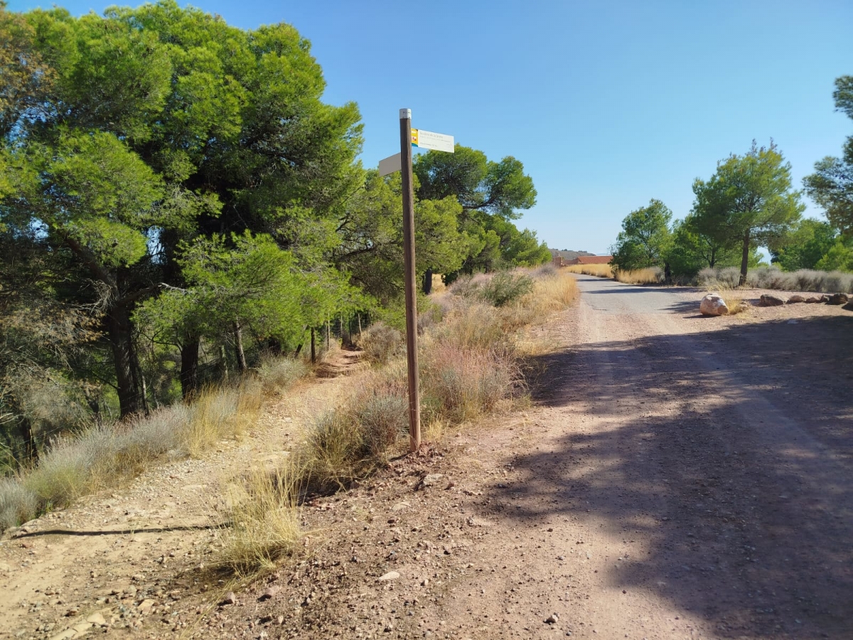 Ponen a punto los senderos de Sierra Espuña y el itinerario de La Santa de Totana