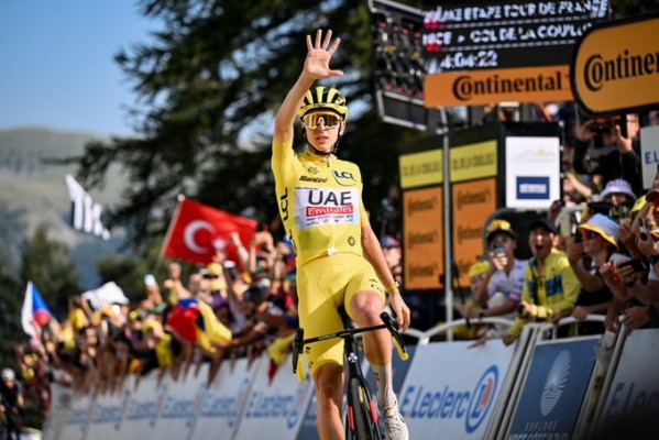Pogacar firma la quinta victoria en su Tour sobre el orgullo de Vingegaard